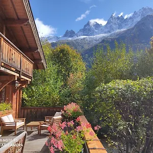 Altitude 1057 Chalet